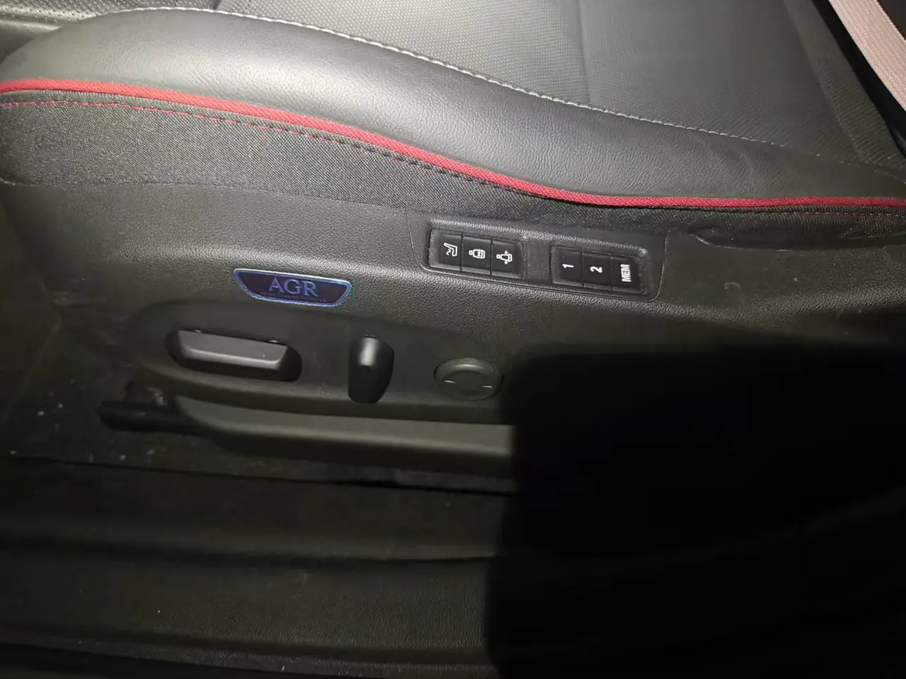 Buick 2023 Regal GS 2.0T Honorable Automatic Gear 3