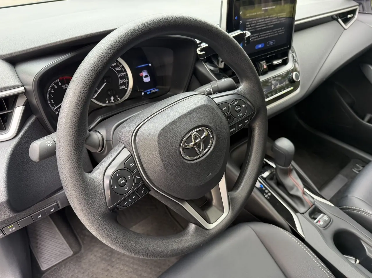 打开图片灯箱:Toyota 2021 corolla 1.2T stepless elite PLUS version of automatic gear