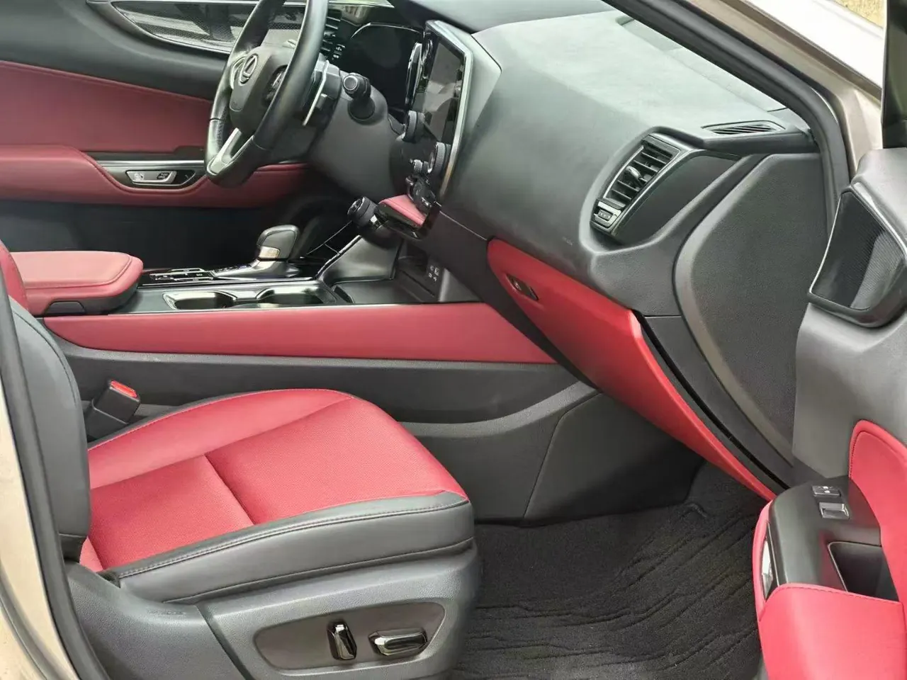 Lexus NX (Imported) 2023 NX260 2.5 Chuangyue Edition Automatic Gear 2