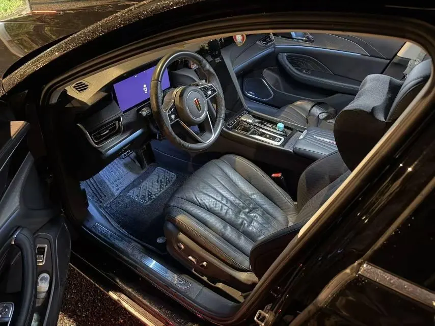 HongQi 2023 H5 2.0T Zhilian Qi Chang Edition Automatic Gear 3