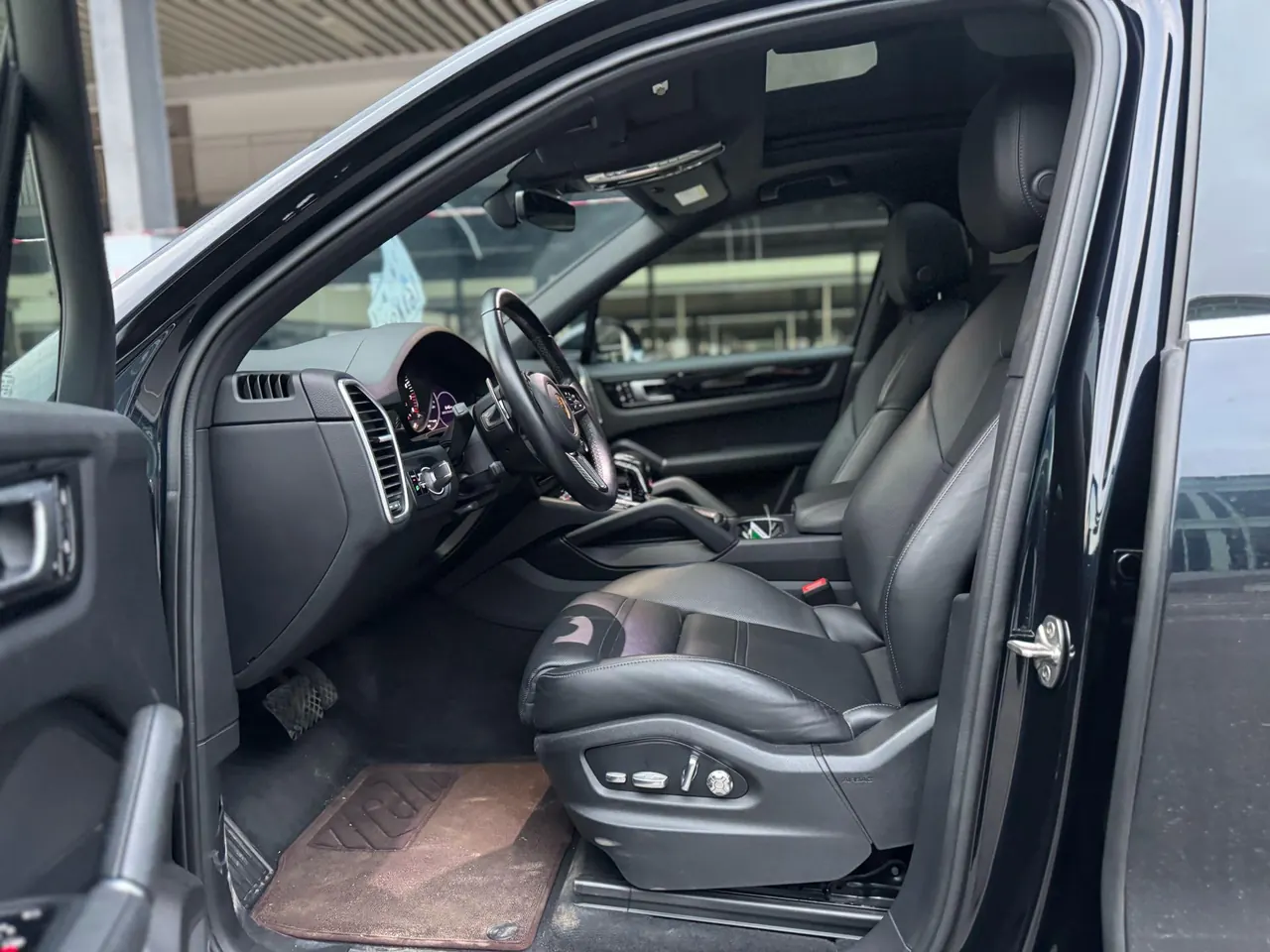 Porsche Cayenne New Energy (Imported) 2021 Cayenne Oil and Electric Hybrid 2.0T Automatic Gear 6