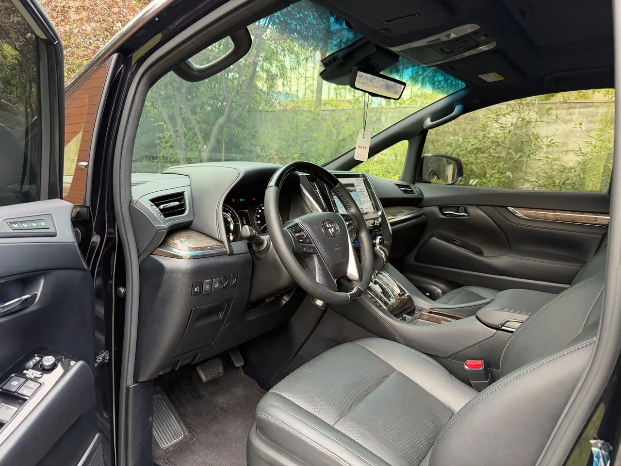 Toyota Wilfa (Imported) 2021 Crown Wilfa 2.5 Stepless Crown HV Extreme Edition Automatic Gear 2