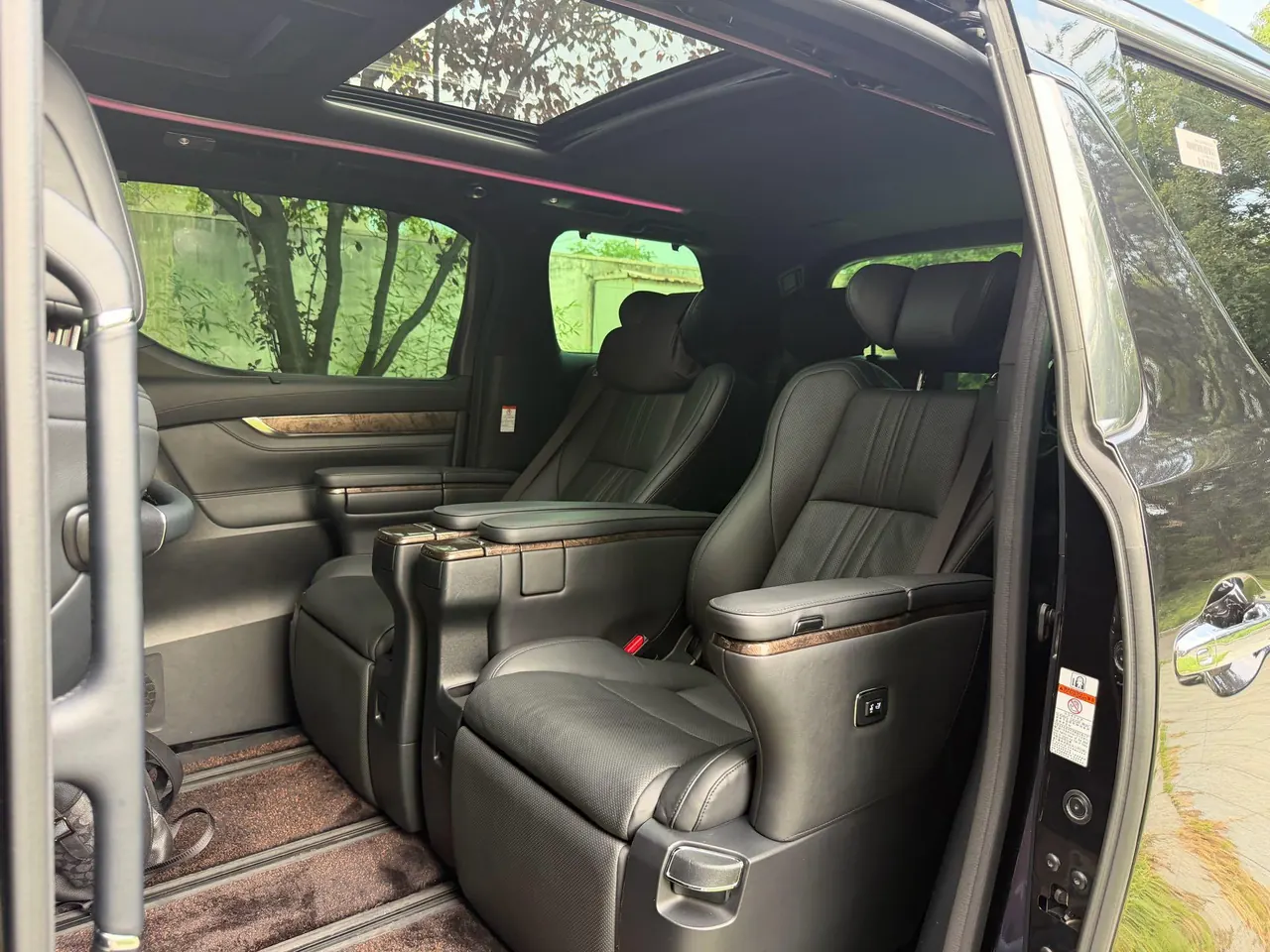 Toyota Wilfa (Imported) 2021 Crown Wilfa 2.5 Stepless Crown HV Extreme Edition Automatic Gear 4