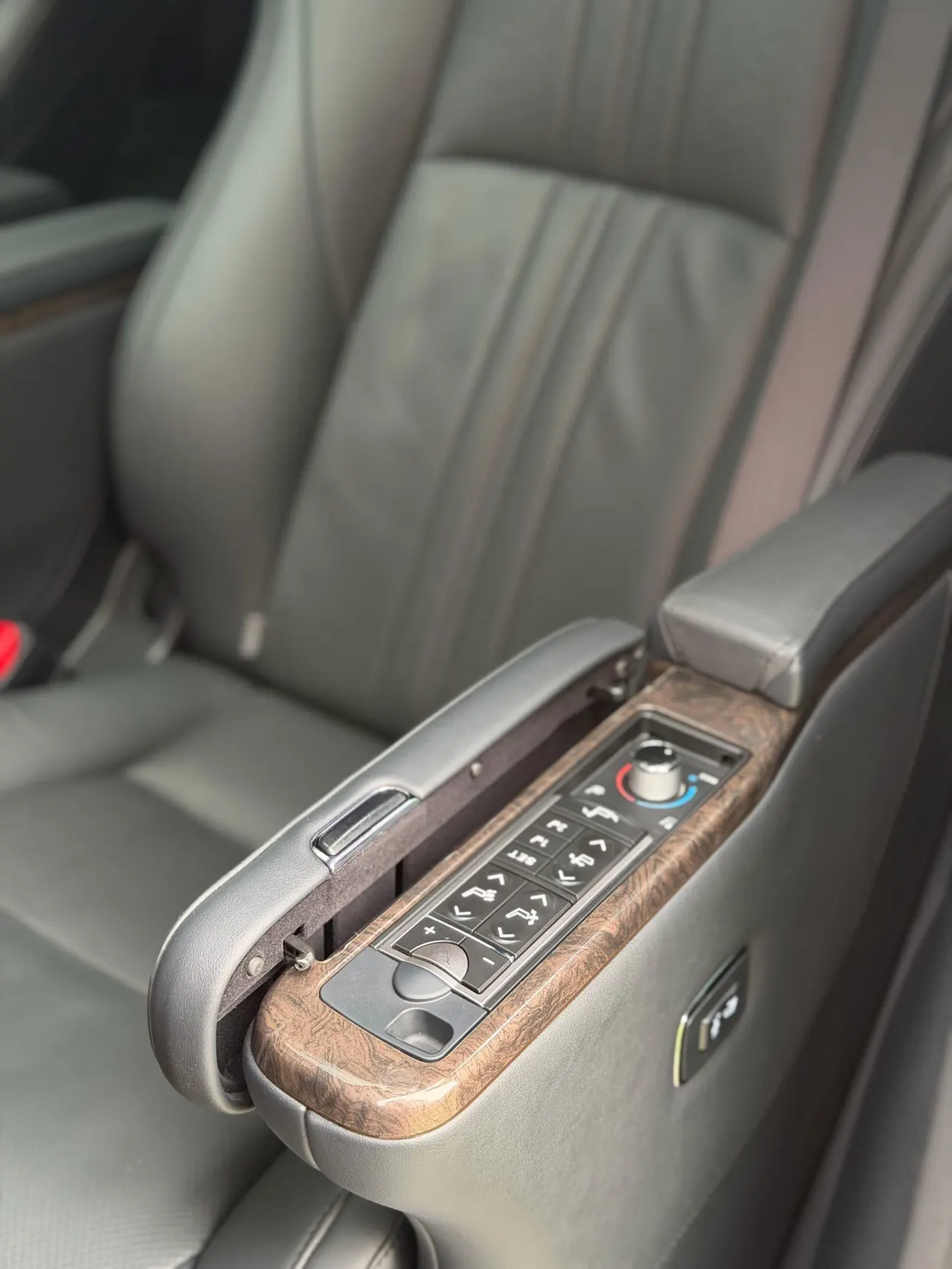 Toyota Wilfa (Imported) 2021 Crown Wilfa 2.5 Stepless Crown HV Extreme Edition Automatic Gear 5