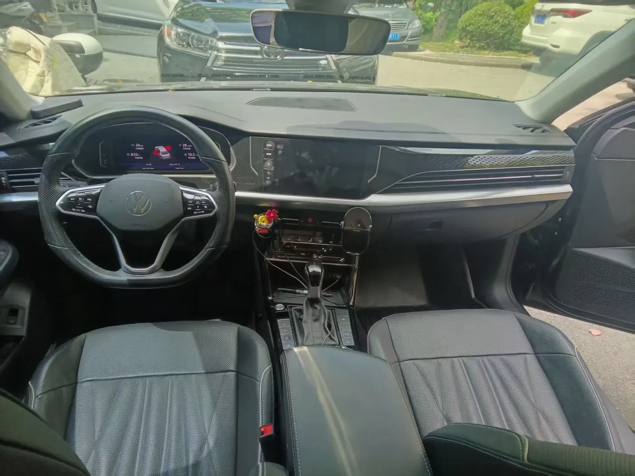 Volkswagen 2022 Passat 2.0TSI 380TSI Flagship Automatic 2