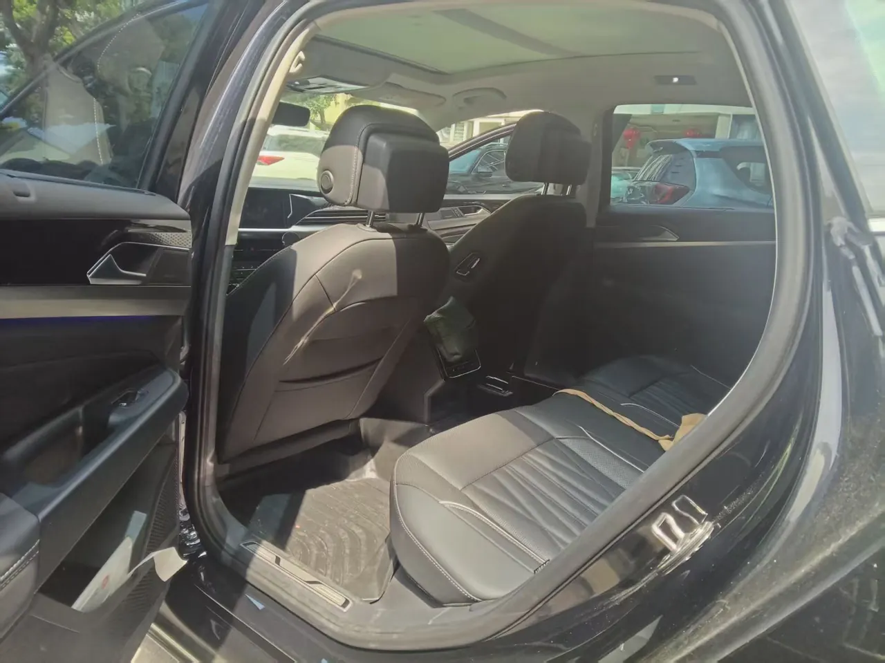 Volkswagen 2022 Passat 2.0TSI 380TSI Flagship Automatic 3