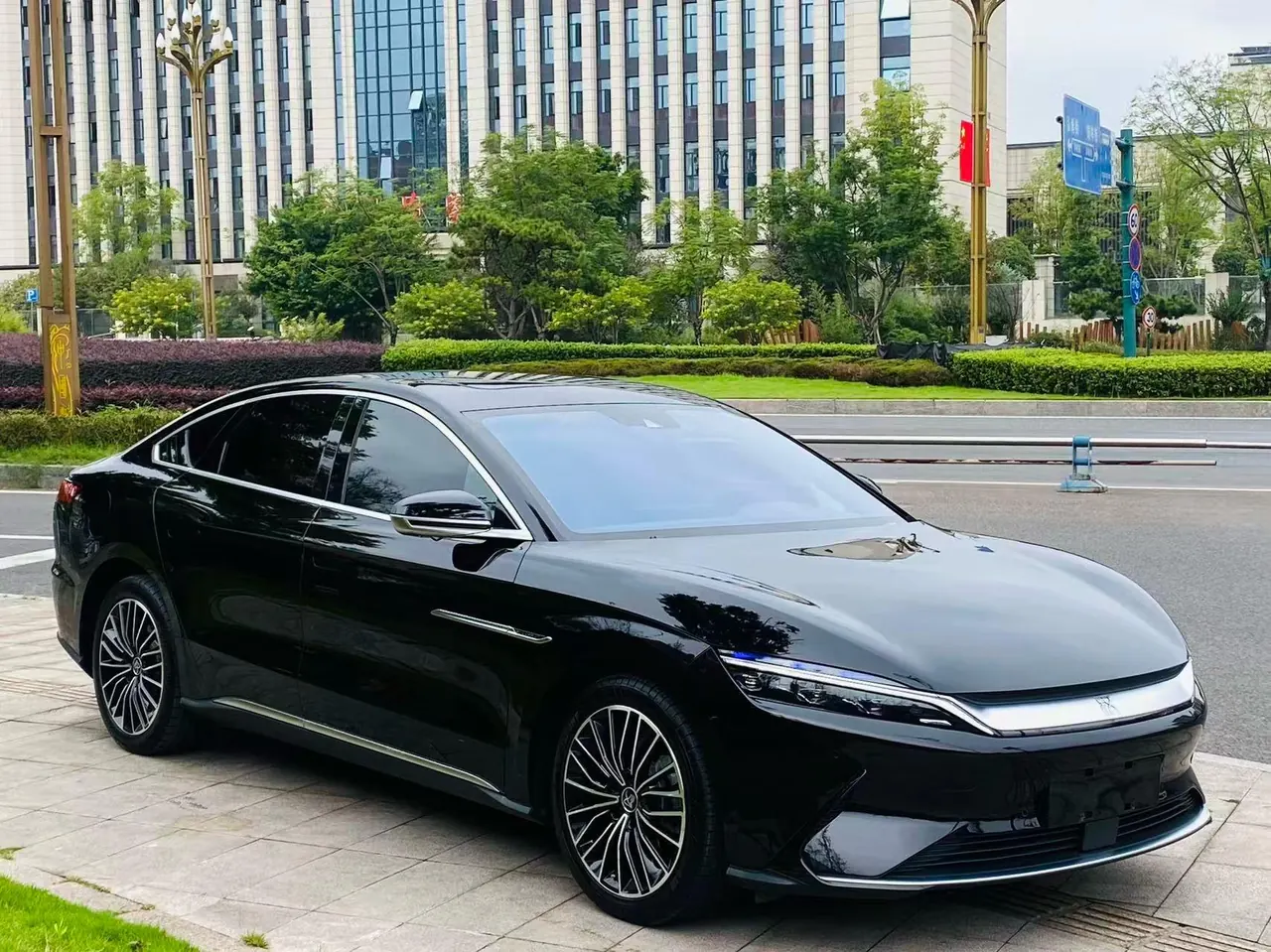 BYD 2021 Chinese Standard Endurance Edition Deluxe Automatic Transmission 3