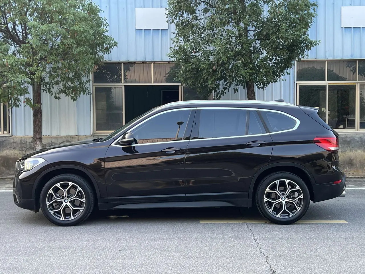 BMW 2021 X1 sDrive25Li 2.0T Leading Automatic Gear 10