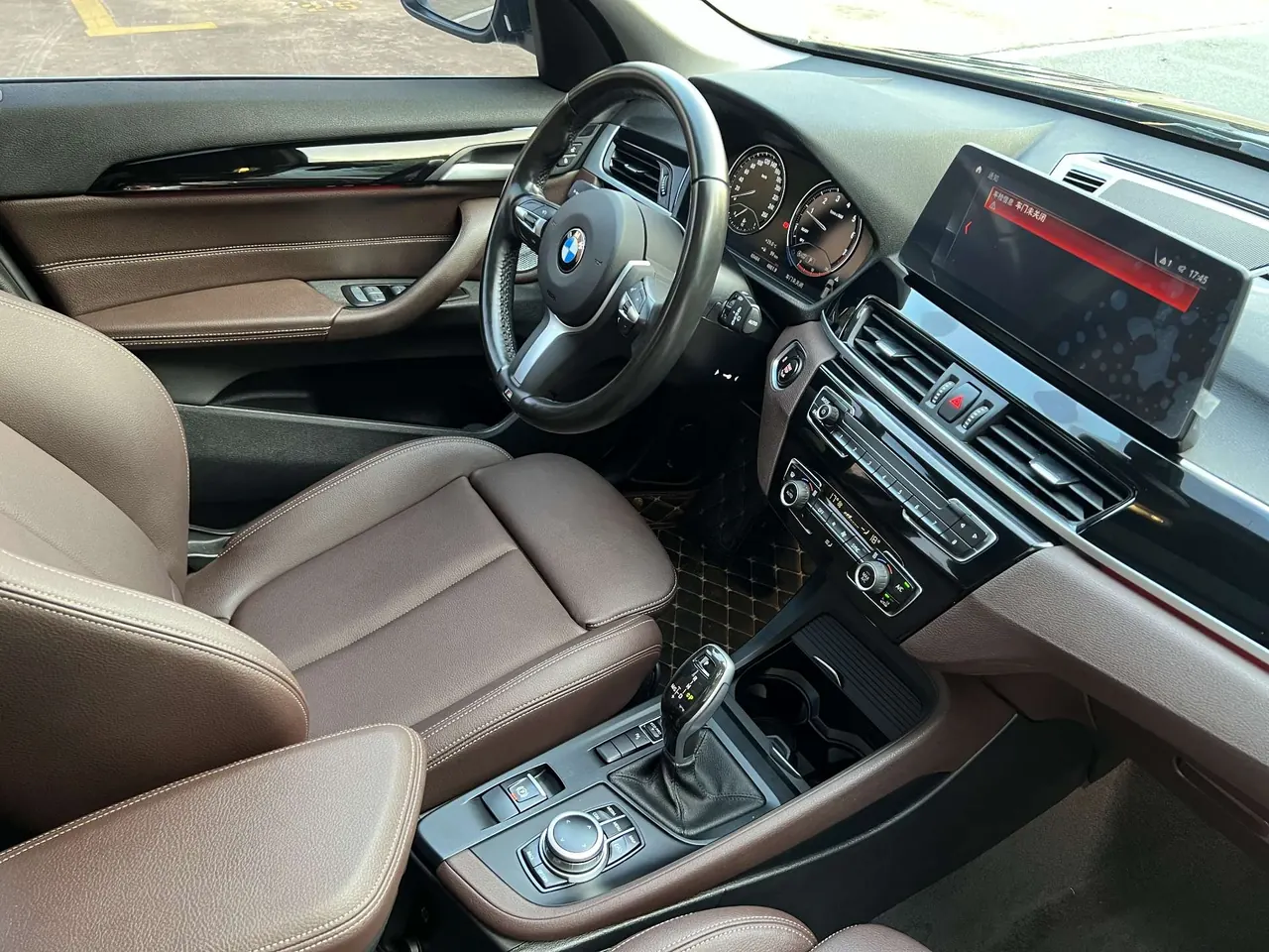 BMW 2021 X1 sDrive25Li 2.0T Leading Automatic Gear 3