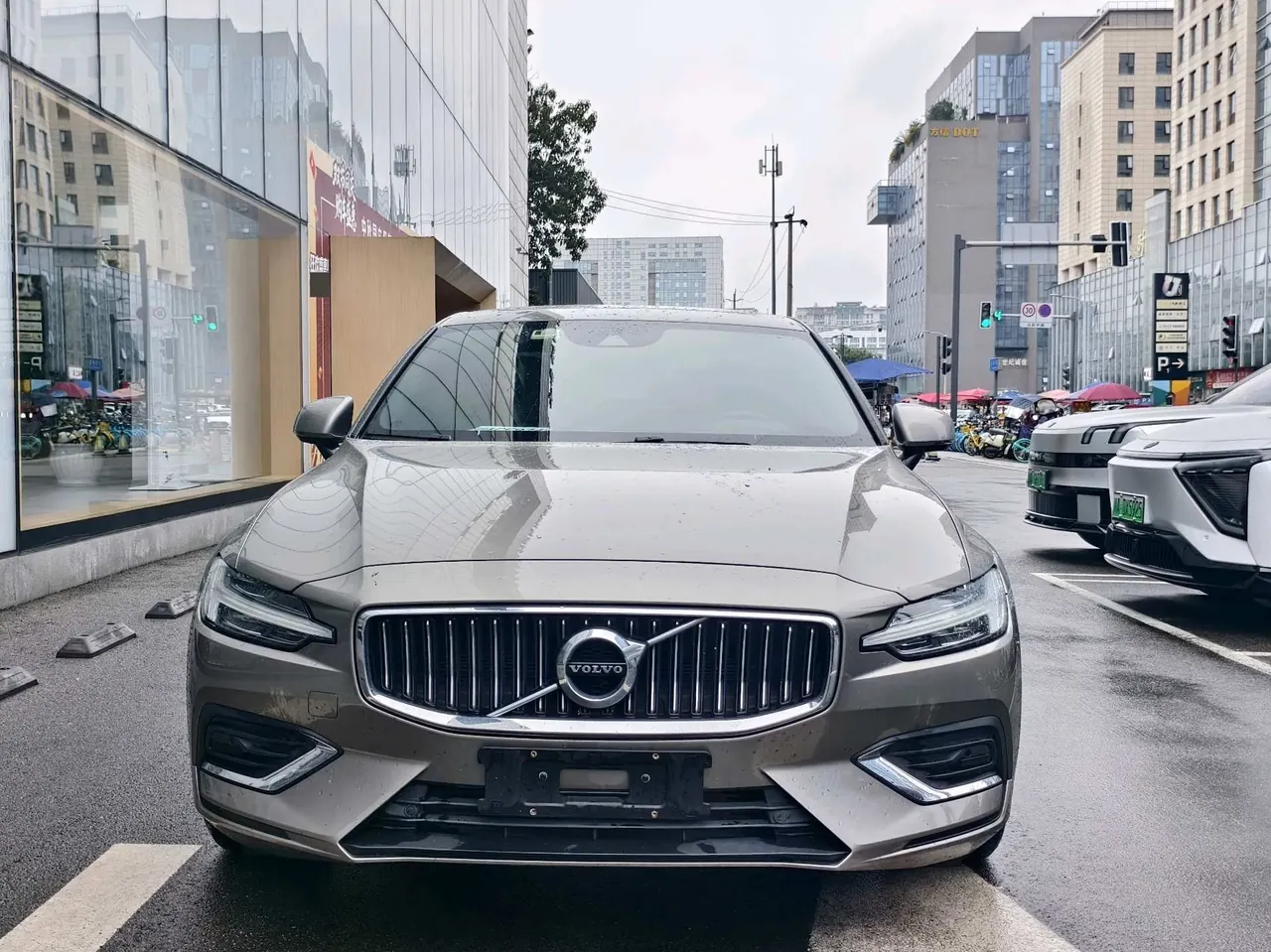 Volvo 2021 S60 2.0T T4 Zhiyi Deluxe Edition Automatic Gear 2