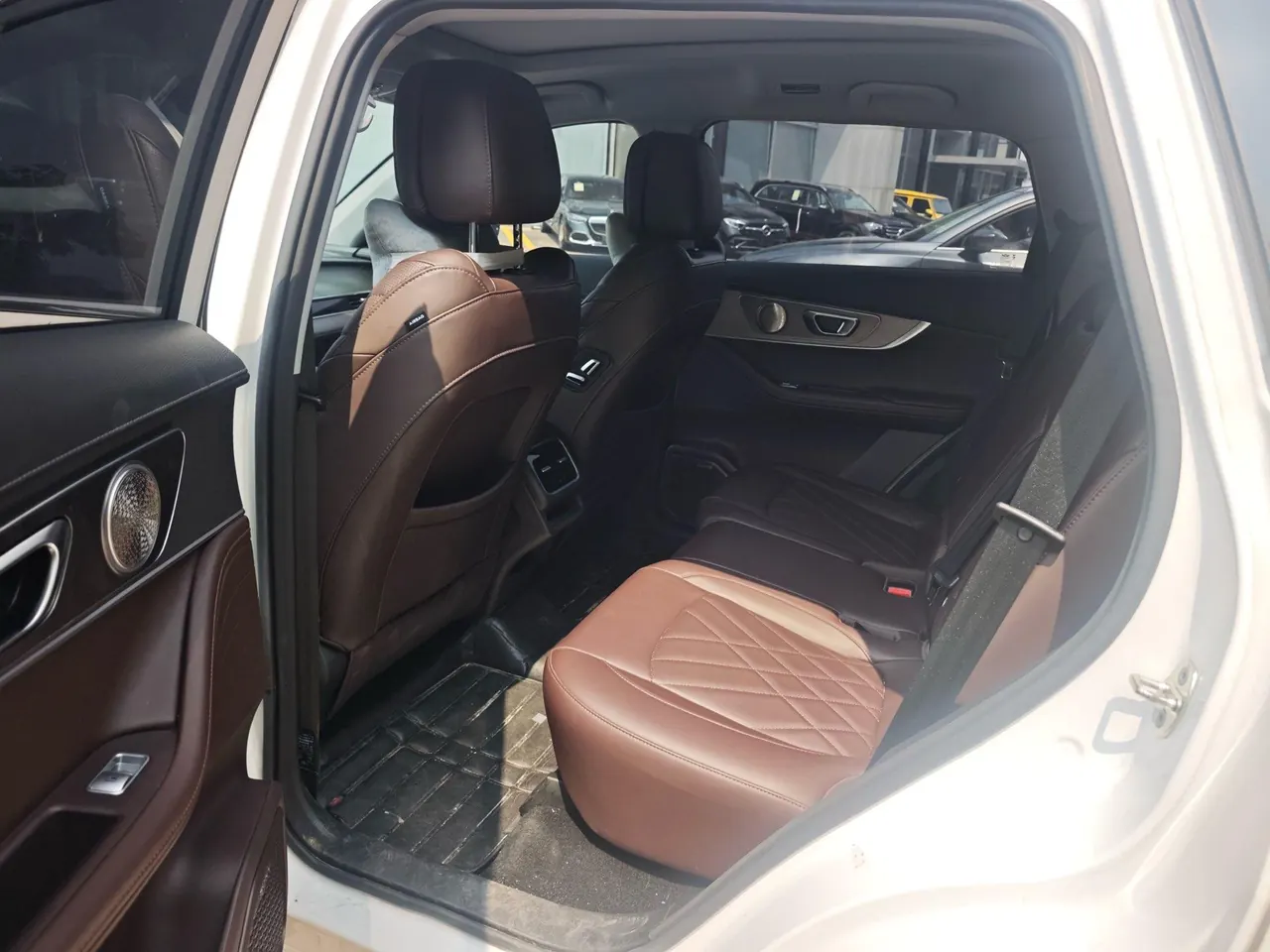 Chery 2024 Ruihu 8 PRO 1.6T 290T Champion Edition Two-Drive Peak Edition 7-seat Automatic Gear 6