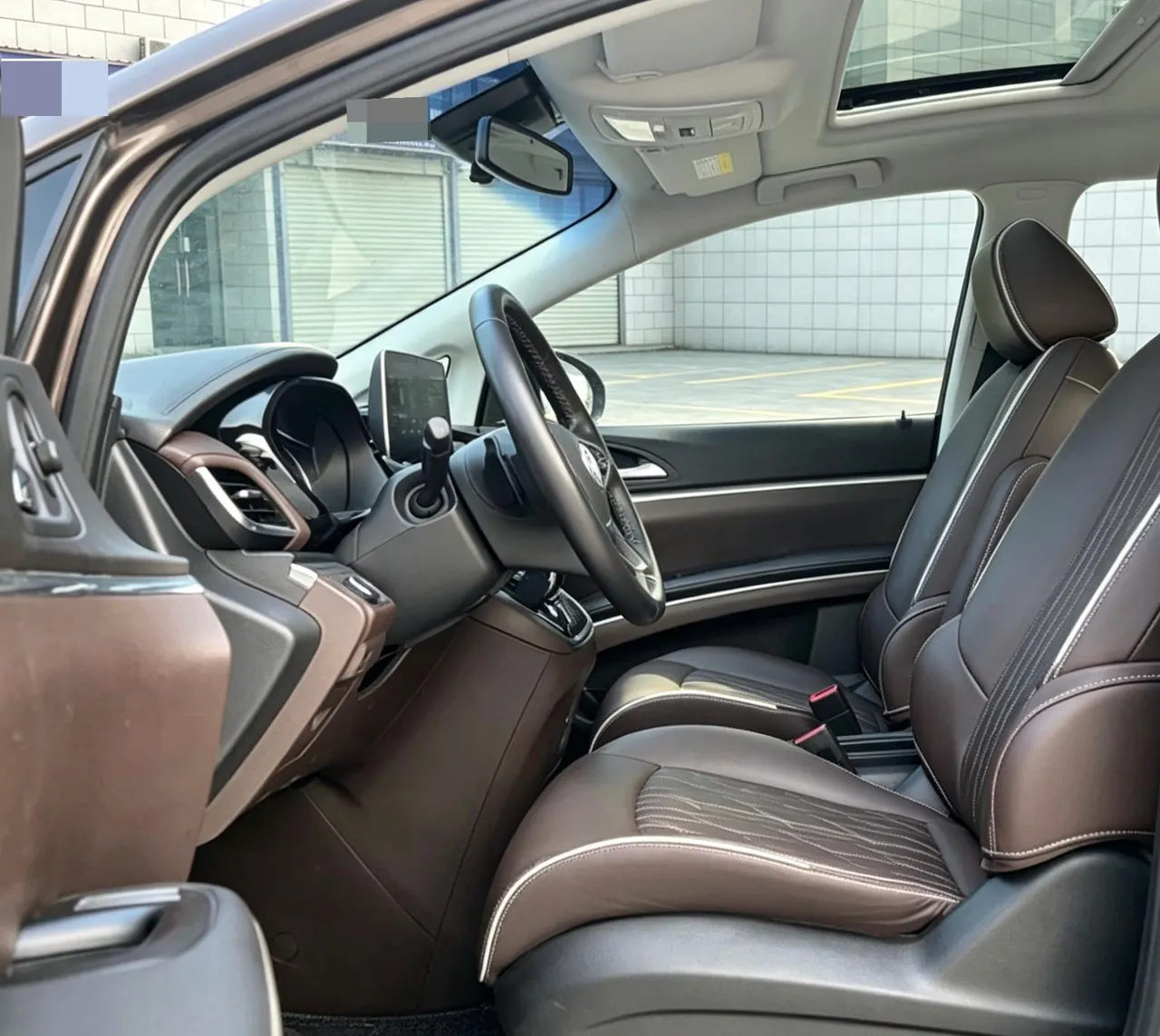 Buick 2021 GL8 Land Business Class 2.0T 652T Luxury Automatic Gear 5