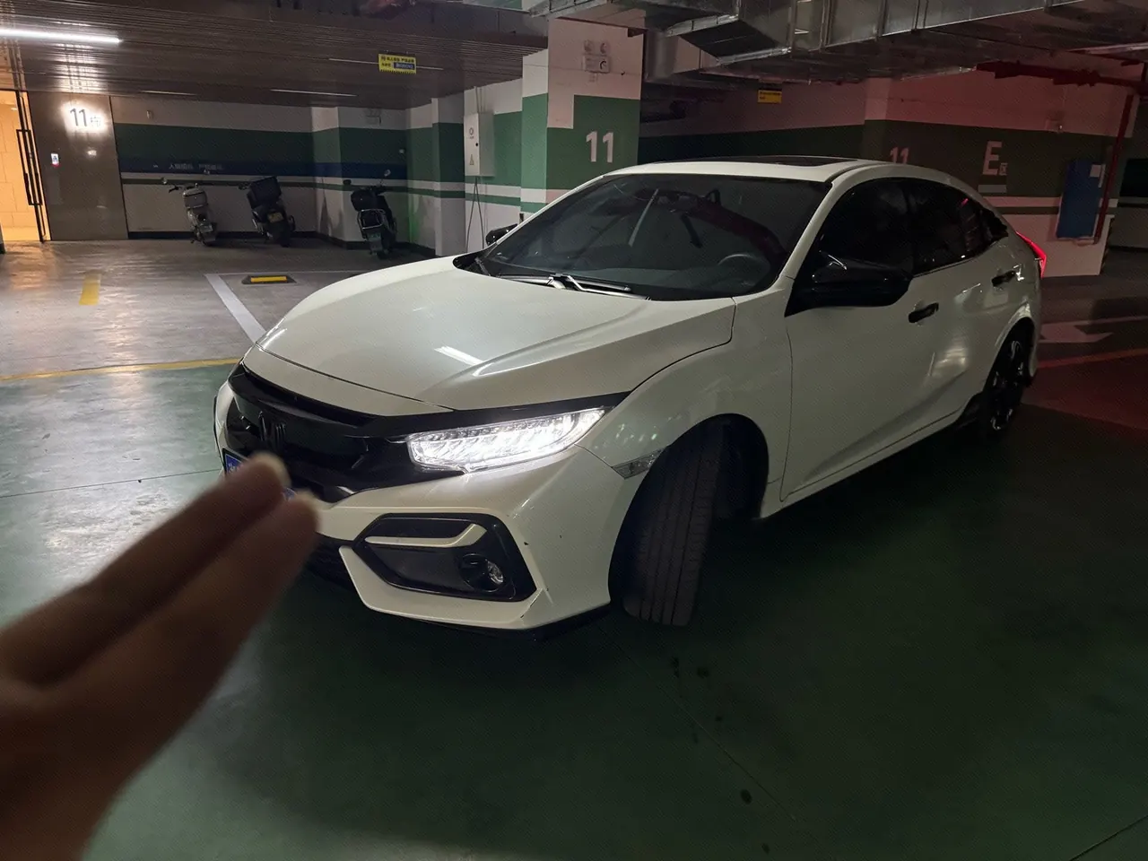 Open image lightbox: Honda 2021 Civic Hatchback 1.5T Stepless 220TURBO Tide Cool Control Automatic Gear