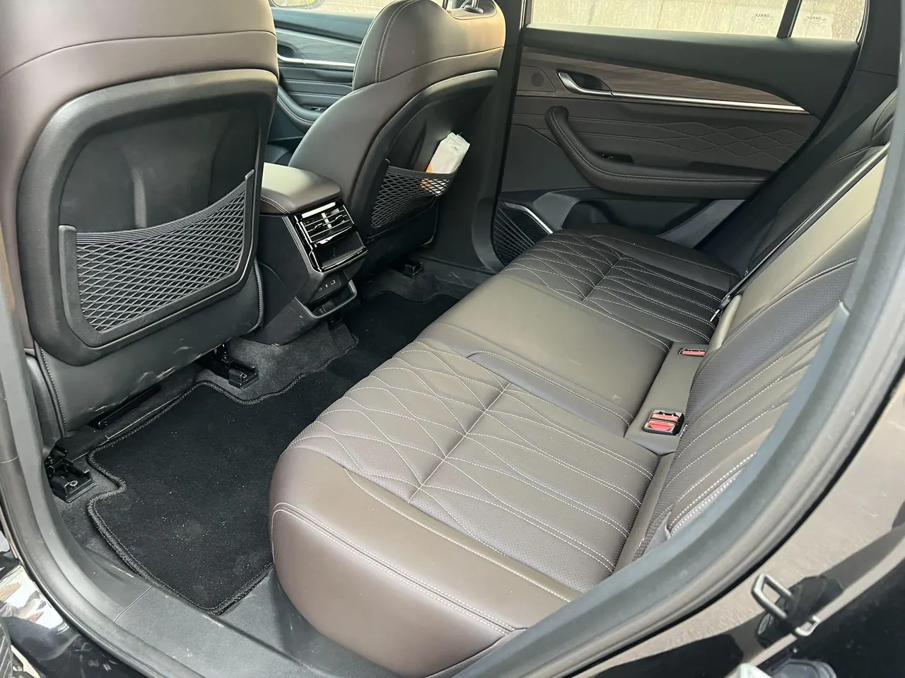Geely 2025 XingyueL (Monjaro) 2.0TD Cloud Edition Automatic Gear 2
