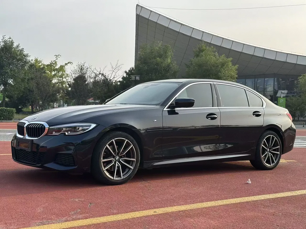 Открыть галерею: BMW 3 Series 2021 325Li 2.0T M Sports Suit (Modified) Automatic Gear
