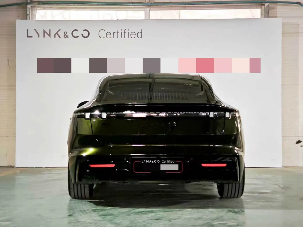 LYNK&amp;CO 2025 LYNK&amp;CO 10 EM-P 1.5T 240 four-wheel drive Ultra sports version automatic gear 8