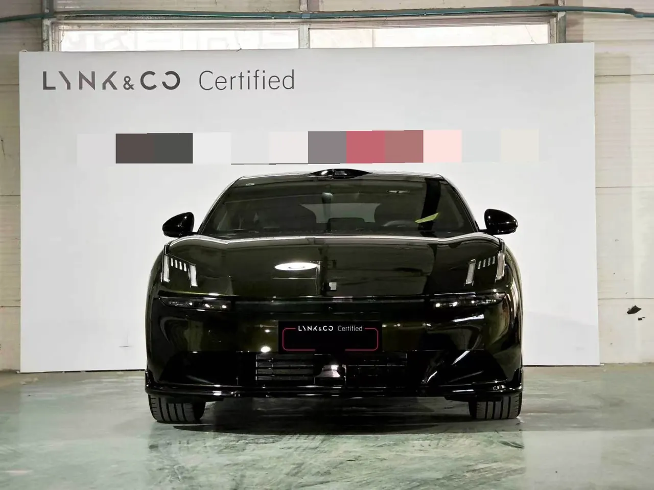 LYNK&amp;CO 2025 LYNK&amp;CO 10 EM-P 1.5T 240 four-wheel drive Ultra sports version automatic gear 9