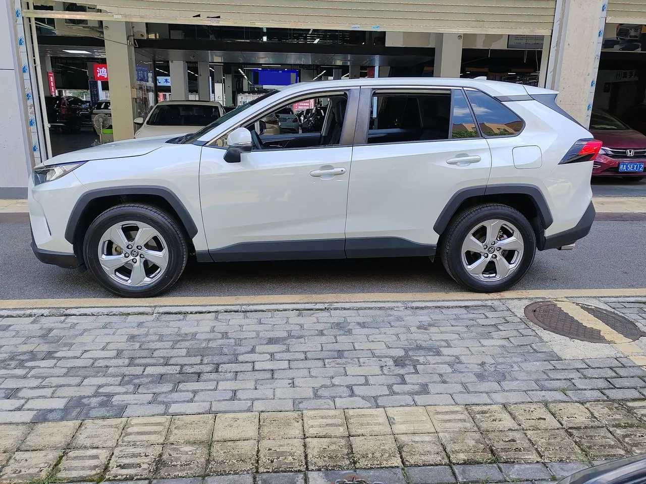 Toyota 2021 RAV4 Rongbo 2.0 Stepless Two-Drive Fashion Edition Automatic Gear 4