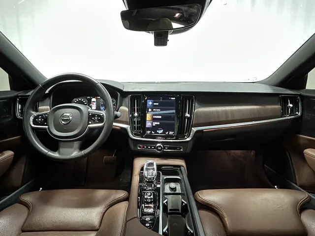 Volvo 2021 S90 48V 2.0T B5 Zhiyuan Sports Edition Automatic Gear 11