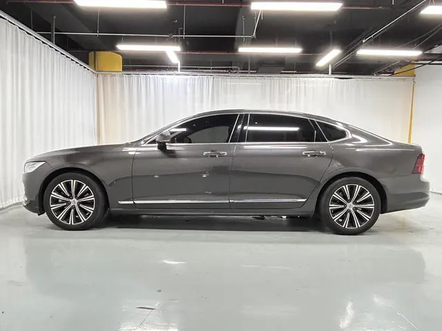 Volvo 2021 S90 48V 2.0T B5 Zhiyuan Sports Edition Automatic Gear 4