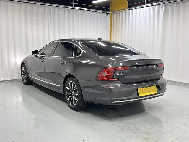 Volvo 2021 S90 48V 2.0T B5 Zhiyuan Sports Edition Automatic Gear 7