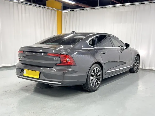 Volvo 2021 S90 48V 2.0T B5 Zhiyuan Sports Edition Automatic Gear 8
