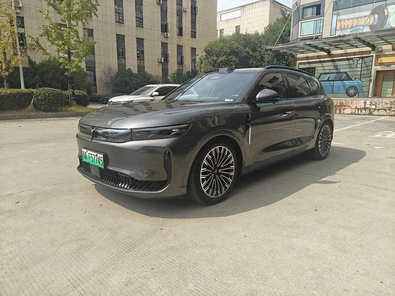 Open image lightbox: Voyah 2025 FREE four-wheel drive dry Kun version of automatic gear