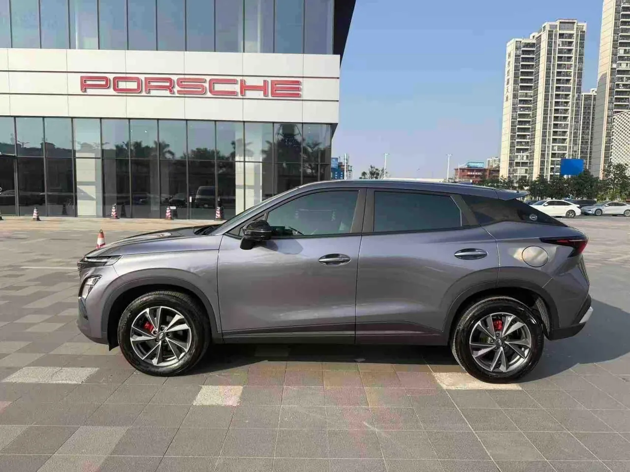 Chery 2025 Ruihu 5x 1.5T Stepless High Energy Edition Comfortable Automatic Gear 3