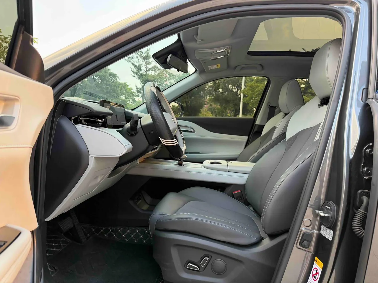 ChangAn 2025 UNI-Z 1.5T Luxury Automatic 6