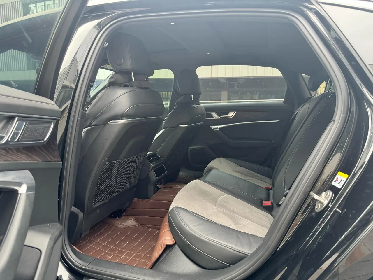 Audi 2023 A6L 2.0TFSI 45TFSI Quattro Selected Dynamic (Modified) Automatic Gear 4