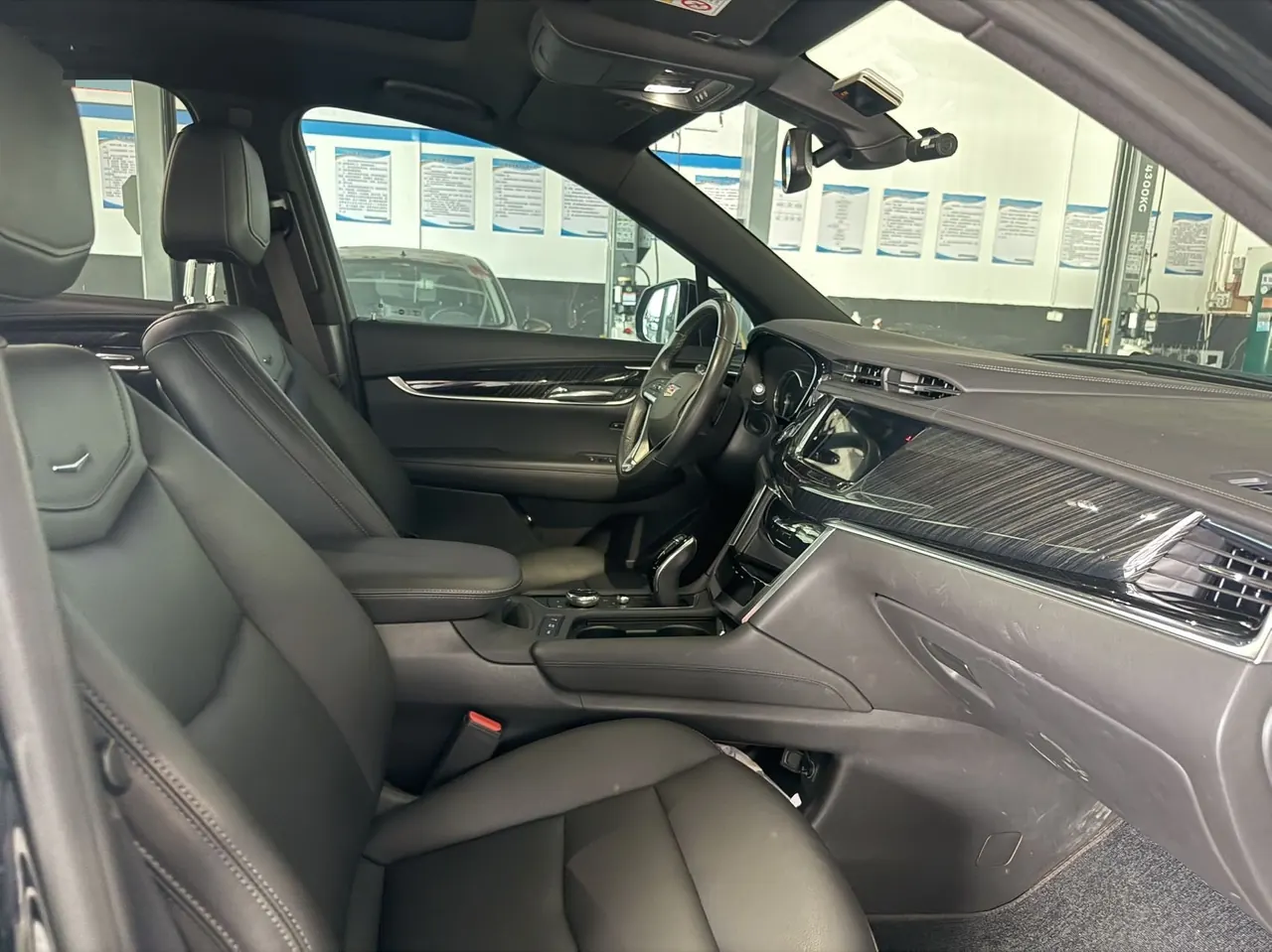 Cadillac 2021 XT6 2.0T 28T 7-seat luxury automatic gear 4