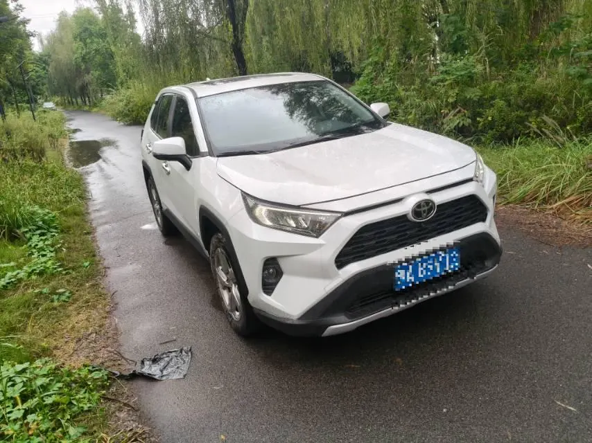 Toyota 2021 RAV4 Rongbo 2.0 Stepless Two-Drive Fashion PLUS Edition Automatic Gear 2