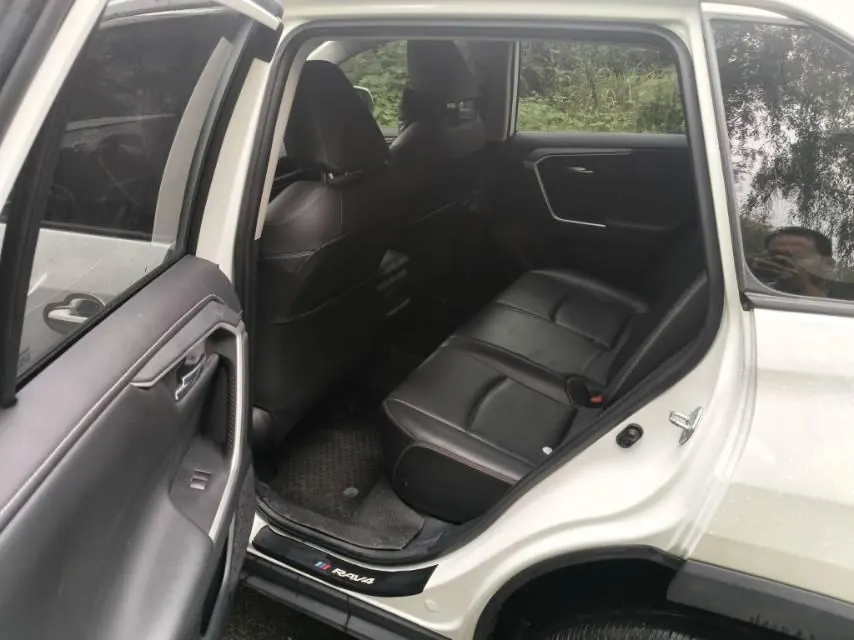 Toyota 2021 RAV4 Rongbo 2.0 Stepless Two-Drive Fashion PLUS Edition Automatic Gear 7