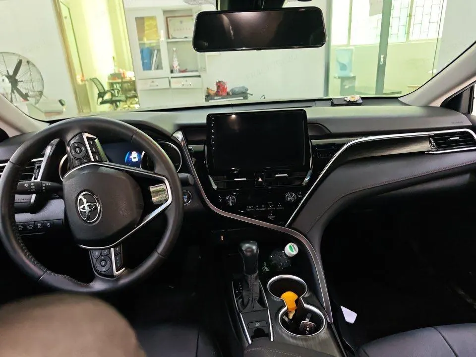 Toyota 2021 Camry 2.0G Stepless Deluxe Edition Automatic Gear 3