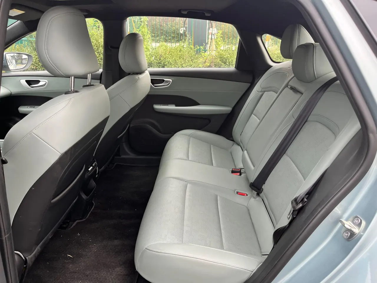 Roewe 2025 D 6 520km Smart Edition Automatic Gear 6