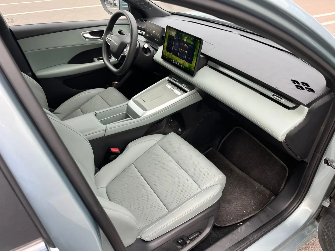 Roewe 2025 D 6 520km Smart Edition Automatic Gear 9