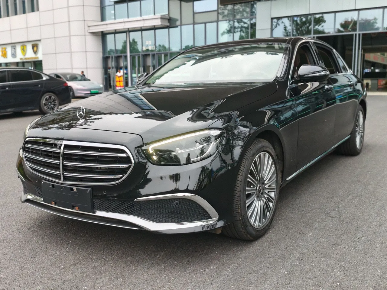 Открыть галерею: Mercedes Benz E-Class 2021 E 300 L 2.0T Fashion Automatic Gear