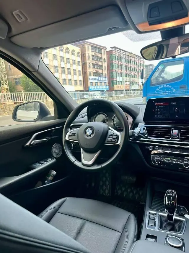 BMW 1 Series 2023 120i 1.5T M Sports Edition Automatic Gear 4