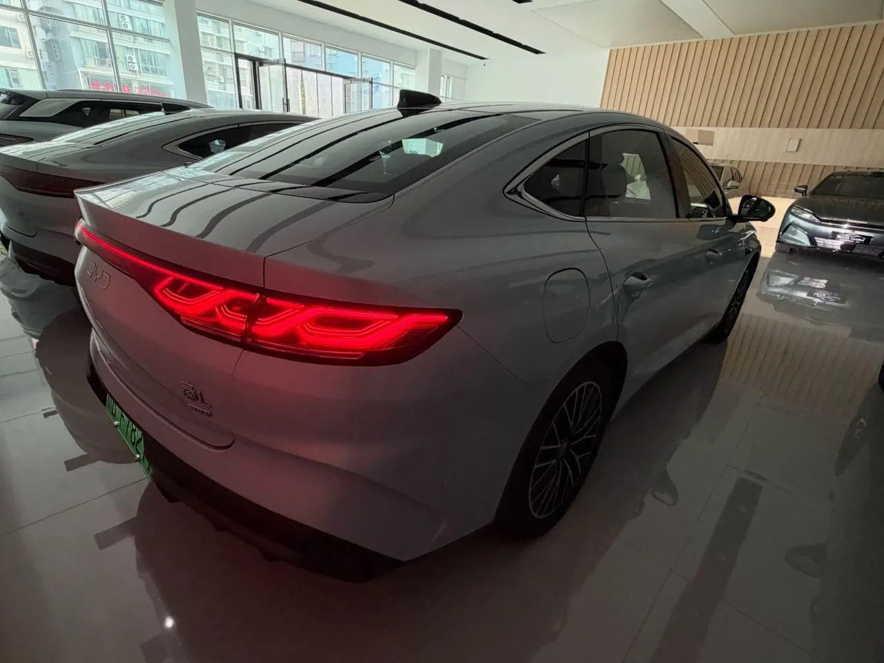 BYD 2025 Qin L DM-i 1.5 stepless smart driving version 120KM excellent automatic gear 5