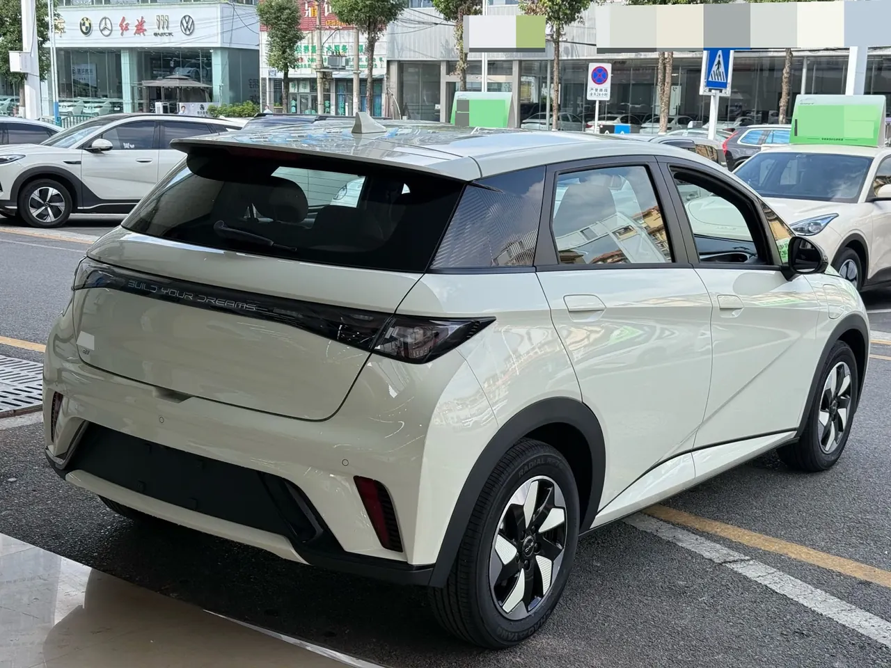 BYD 2025 Dolphins 420km Free Edition Automatic 6