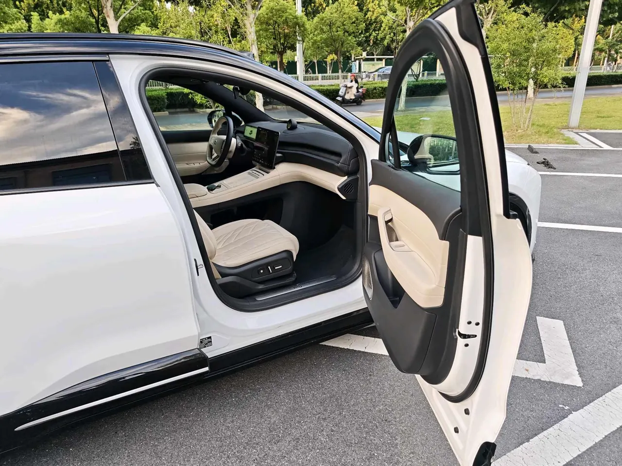 NIO 2025 ES6 75kWh automatic gear 7