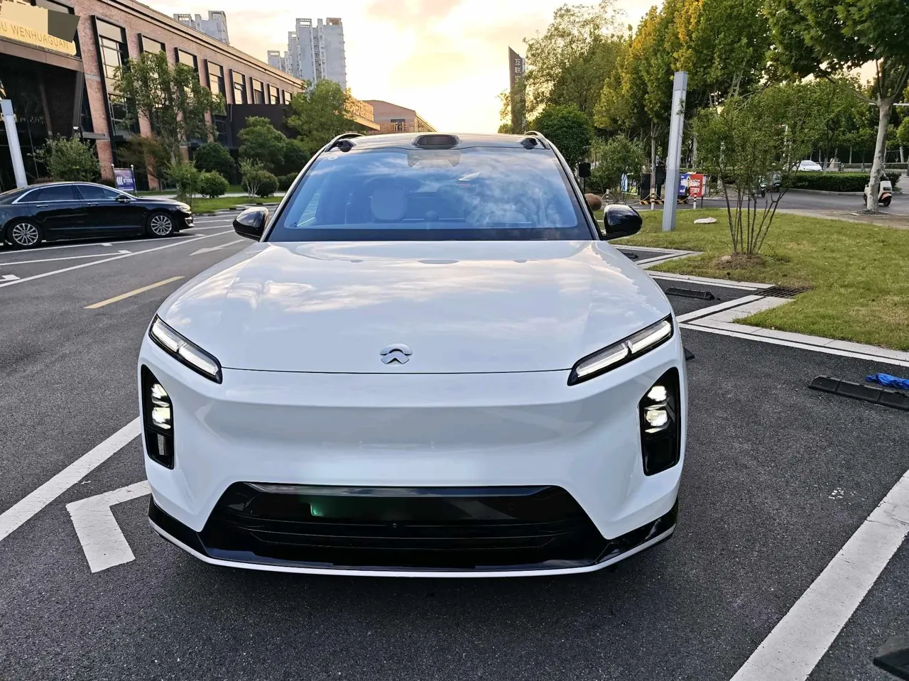 NIO 2025 ES6 75kWh automatic gear 9