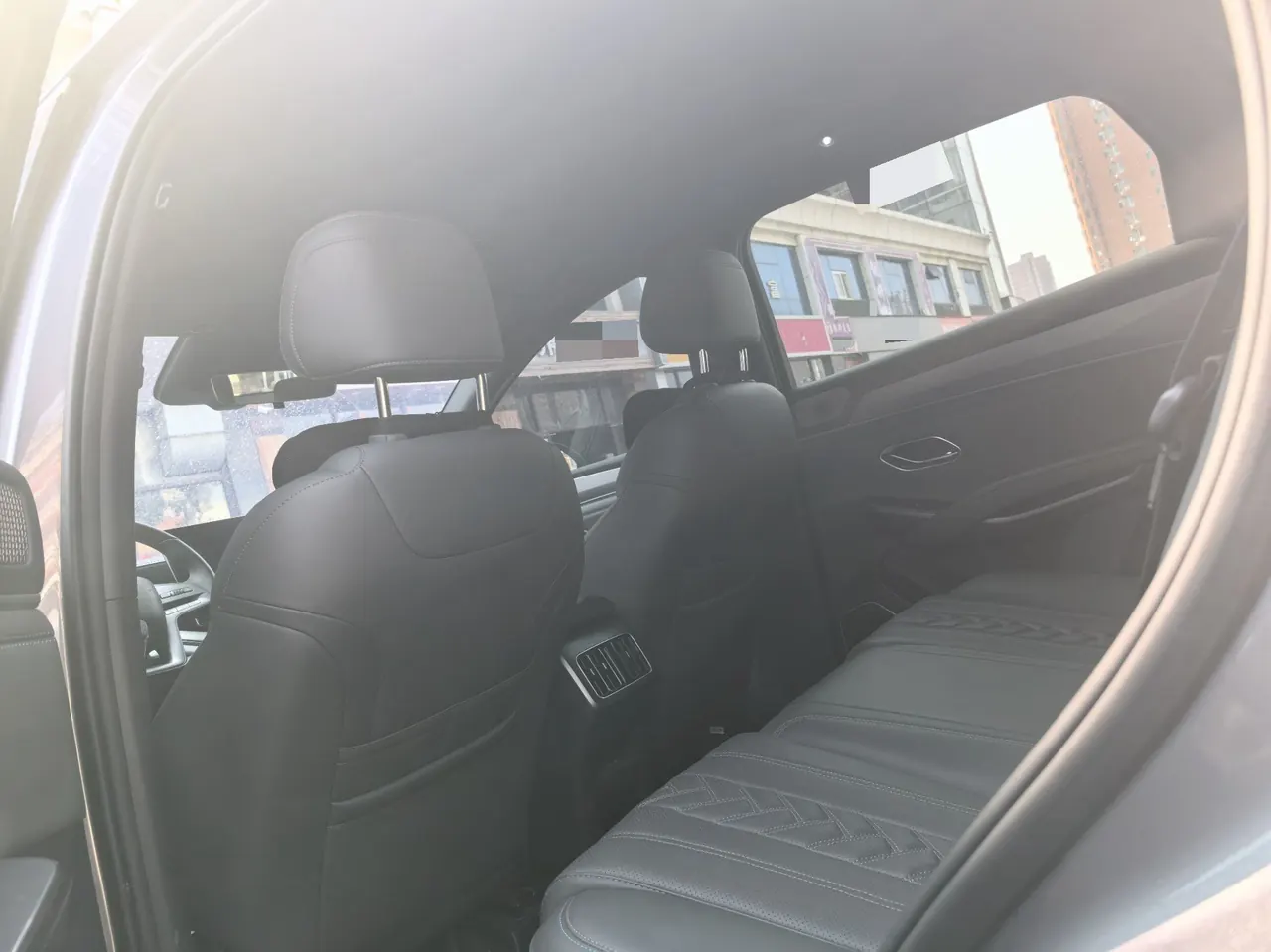 BYD 2025 Song L DM-i 1.5 Stepless Smart Driving Edition 112km Exceed Automatic Gear 9