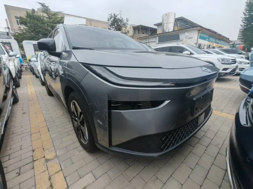 Toyota 2025 platinum wisdom 3X 430 Air automatic gear 2