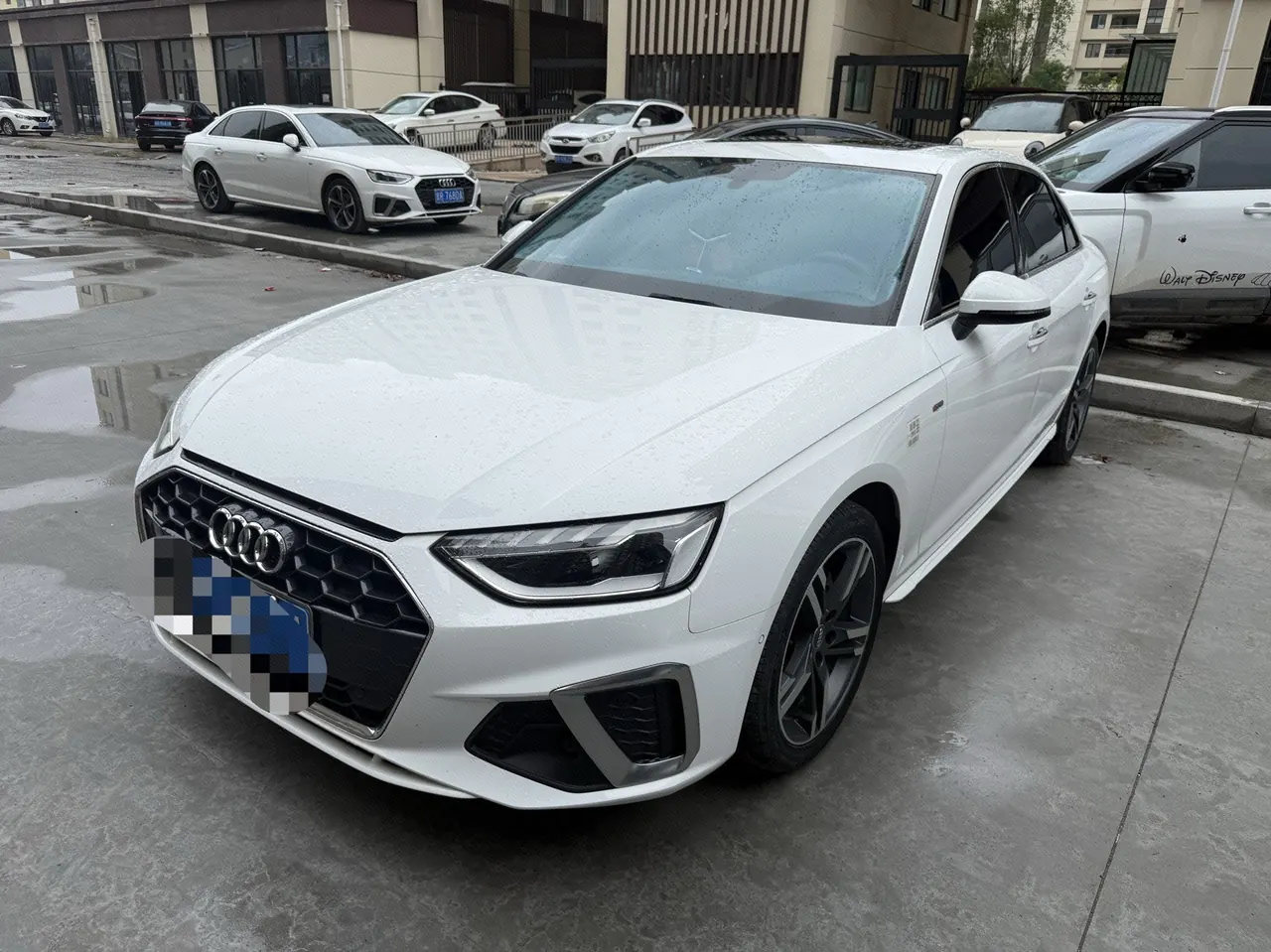 Open image lightbox: Audi 2020 A4L 2.0TFSI 40TFSI Deluxe Dynamic Automatic