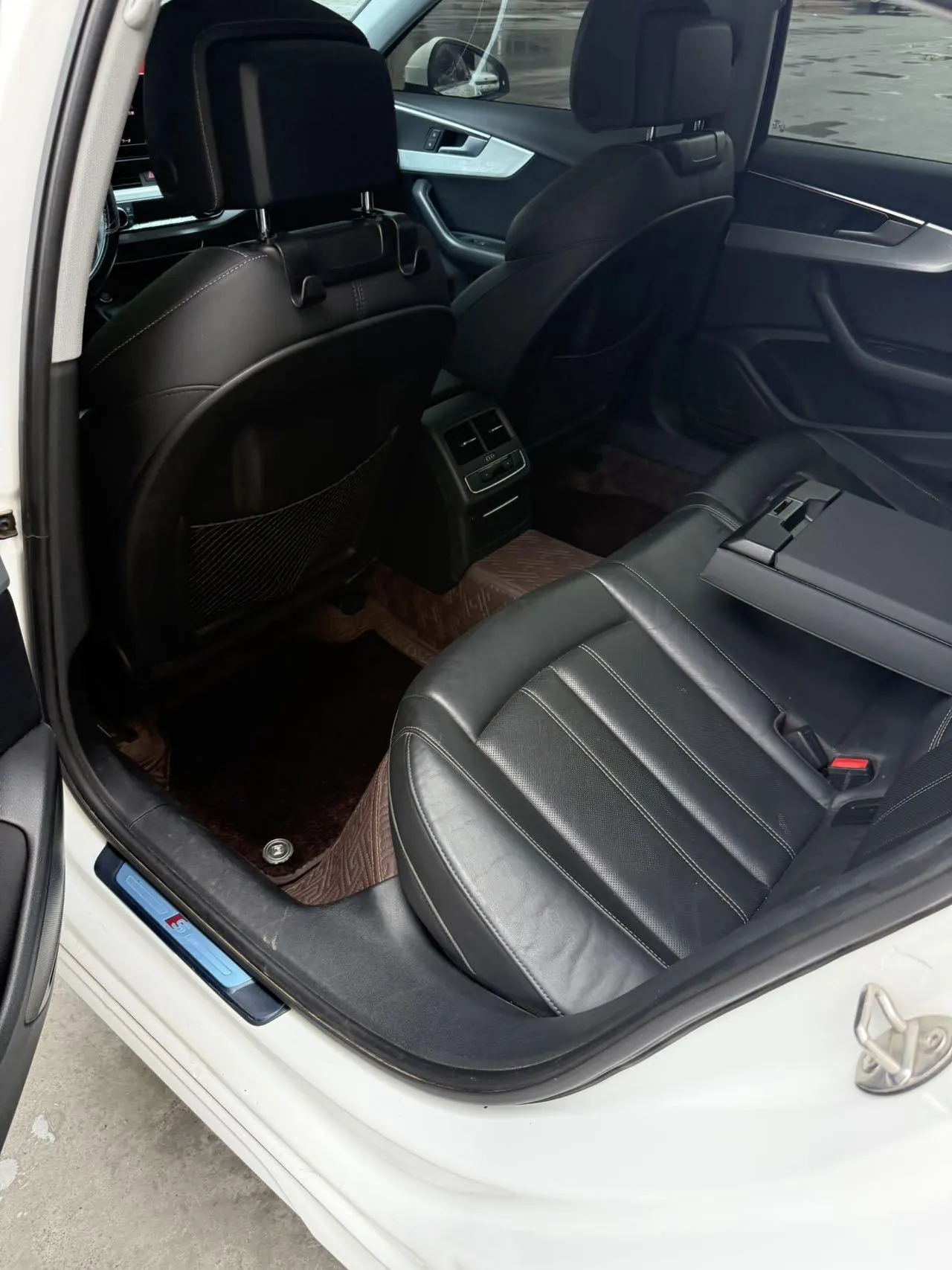 Audi 2020 A4L 2.0TFSI 40TFSI Deluxe Dynamic Automatic 4