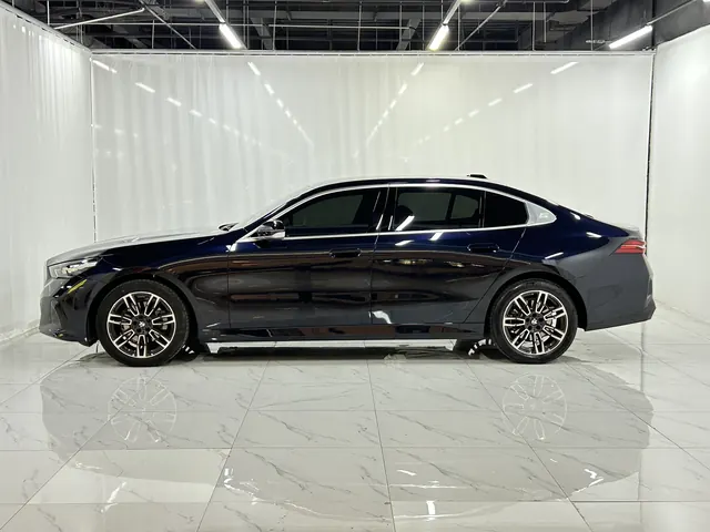 BMW 5 series 2025 525Li 48V 2.0T M sports suit automatic gear 4