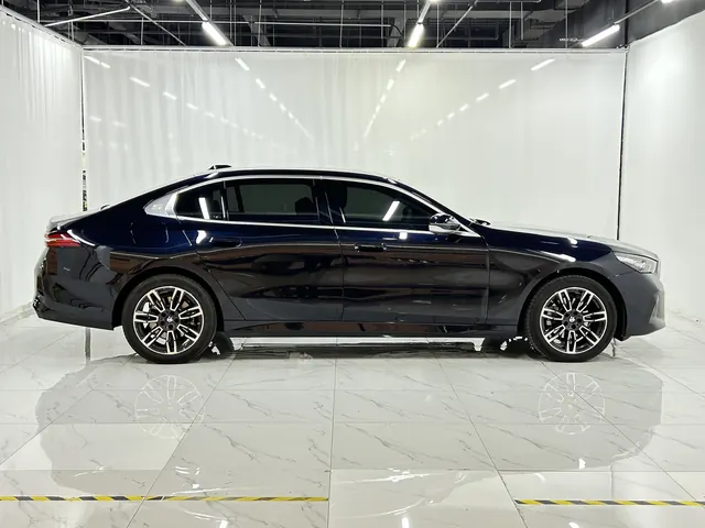 BMW 5 series 2025 525Li 48V 2.0T M sports suit automatic gear 6