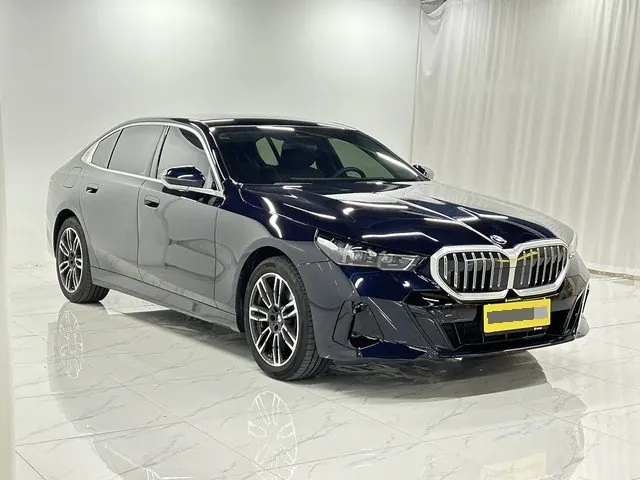 BMW 5 series 2025 525Li 48V 2.0T M sports suit automatic gear 7