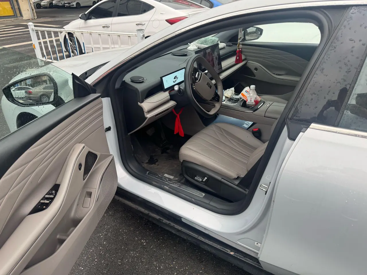 Geely Galaxy 2025 Xingyao 8 EM-i 1.5 130km Premium Edition Automatic Gear 3